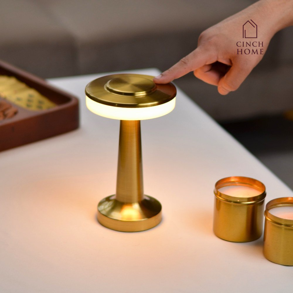 Axis Wiederaufladbare Tischlampe