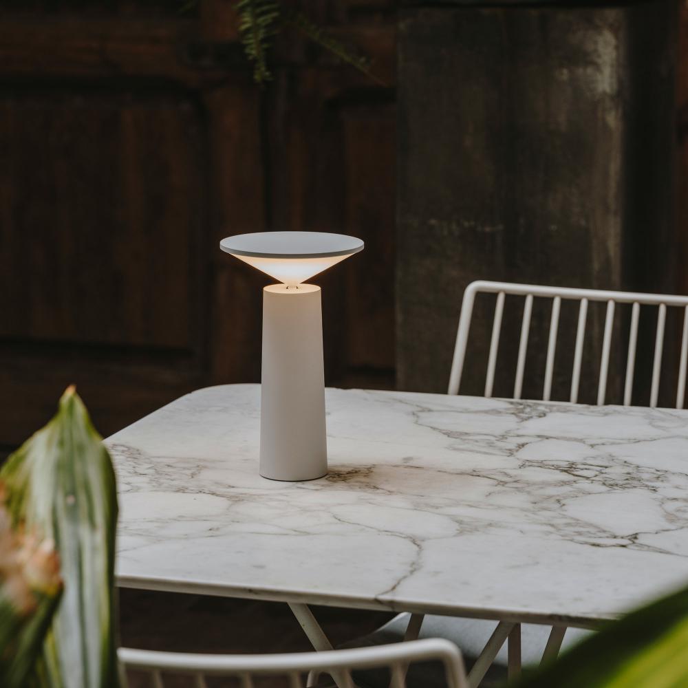 Nimbus Schwenkbare Tischlampe